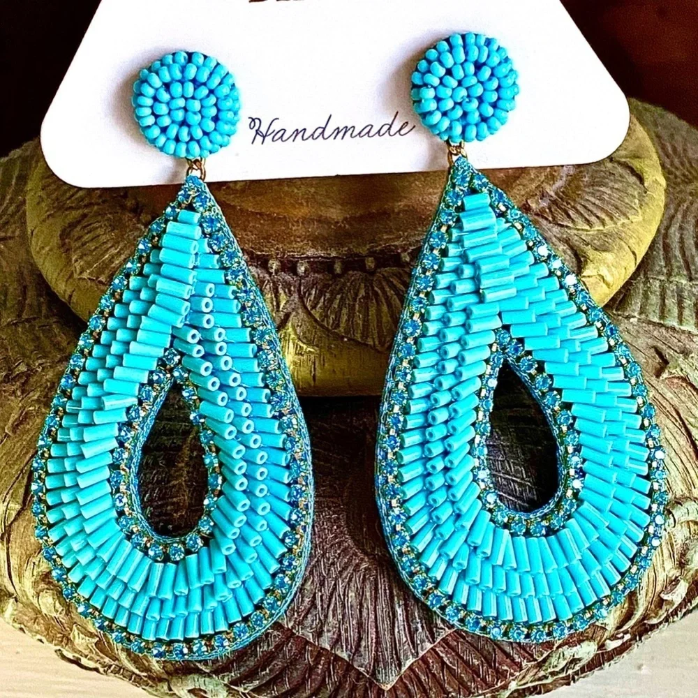 🌟 HOST PICK 🌟 Like New Anthropologie Deepa Gurnani Turquoise Hoop Chande… - Picture 2 of 15